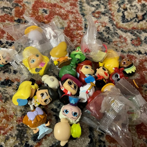 Disney Other - Disney Doorables Bundle.
